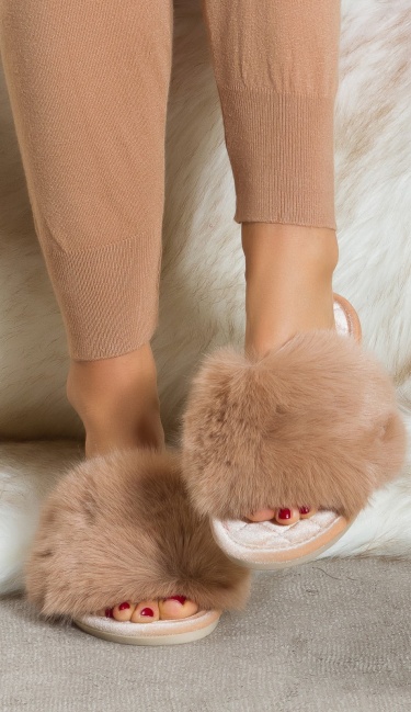 Slides with Faux Fur Brown